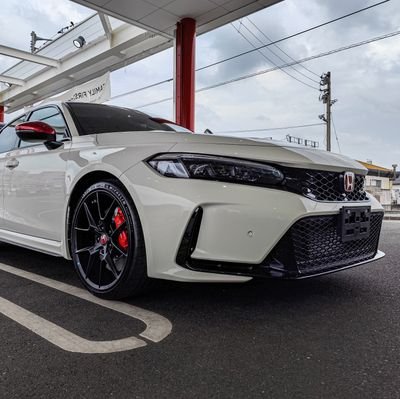 U2uCnIOrMh57696's profile picture. FL5 CIVIC TYPE R🏎️ちょいクセ強🫣赤耳シビ犬(Shibi dog)の事を適当に色々🆙投稿(少し遅めかも😅)します。
契約🤝R6/5/19⏩㊗️R7/8/09🎉
📝No.4AABB／ODO：4km🍼
大食いで、暴れん坊、赤耳シビ犬🏎️を飼いならせる実感は…まだ🍐です🤣