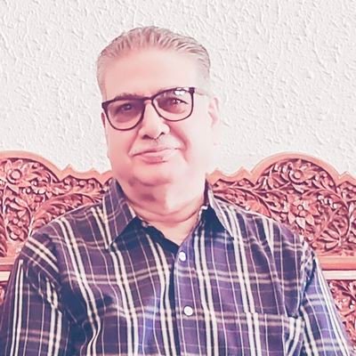 Kashmiri Pandit, now rootless & homeless. Urdu Fiction writer.