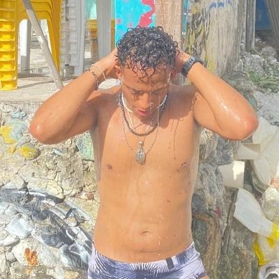 ⚡ LDNCR ✨ | • coreografo, professor & bailarino ~ téc e lic. em dança / gestor de carreiras, mkt musical, assessor comercial ~ @agencialudan 📍 SSA/BA