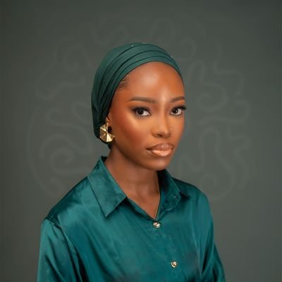 Simbiat Lawal | Storyteller & Creative Director | Civil engineering graduate | I create art that connects lives | IG: symplysimbi
