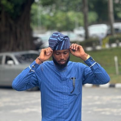Doctor and aspiring Cardiothoracic Surgeon|| Artist || Believer || Cityzen