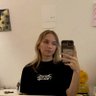 desiVALO's profile picture. val