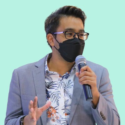 Day job: Marketing Lead
Side project: Scentflix (wife's business)
I share about Marketing, AI, Remote Work etc.