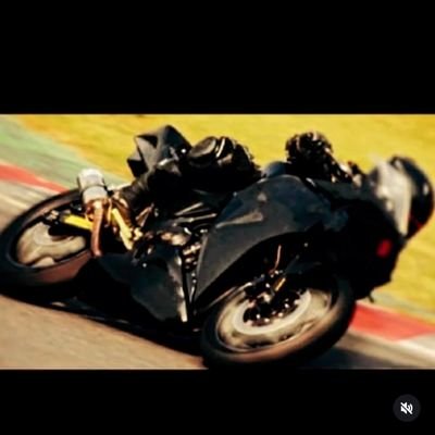 年齢:おじさんです🧓たまに筑波サーキット桶スポ走ります🙇
基本ソロライダーです🏍️
今日も皆様ご安全に⛑️