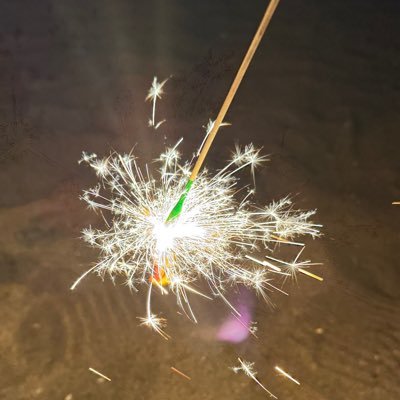 Buchi_logue's profile picture. 〜「今年は毎月ライブ行く」のは諦めました。〜・・