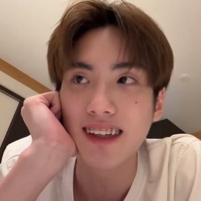 ⌗ 🌻 𓂃⋆ 𓈒⠀( @phutatchai ) ♥︎ | #rwbbyjeanns |