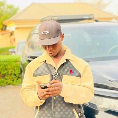 LURDKUJAUN's profile picture. Simple and lovely 💜💜💜