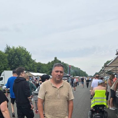El Leader Maximo of the romanian libertarians.Extreme critical thinking.
