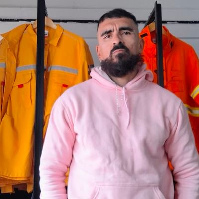 danbrandanbran's profile picture. La simpleza / educación, es la carta de presentación del ser humano.
Por acá Publicista abocado al mercado #textil - Deportista - Etc.
#Brandàn