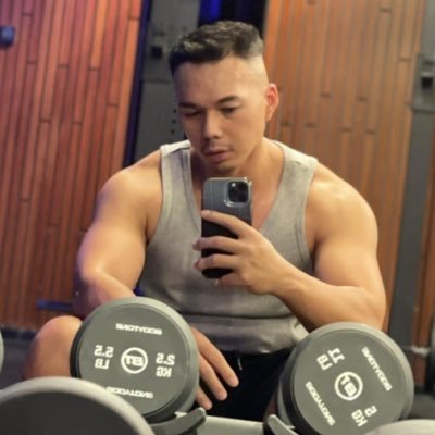 A guy who love’s to TRAVEL, EAT , READ and WORKOUT ☺️☺️☺️