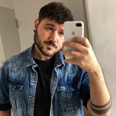 28. Otaku, gamer, furro (kitsune) y gay, lo tengo todo. 🏳️🌈💙 // Aficionado a subir clips donde hago el tonto y alguna foto. Kingdom Hearts la mejor saga.