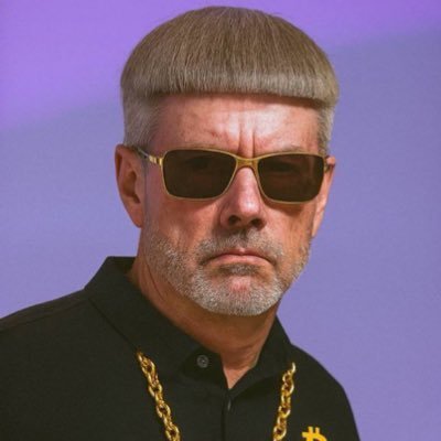 Jingleheimersm3's profile picture. 