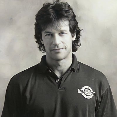 میرا لیڈر میرے ملک میں رہتا ہے 🇵🇰✌️#ImranKhanZindaBaad