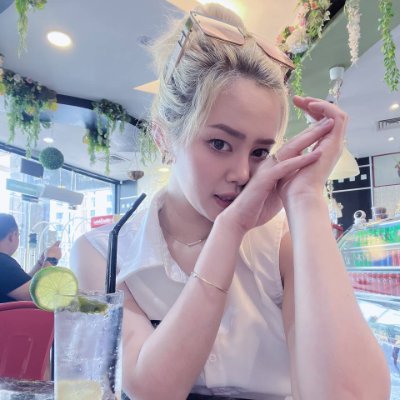 Serial entrepreneur and decision-maker with a passion for beauty, fashion, and food. Owner of multiple ventures skincare line, and clothing design🚫PORN