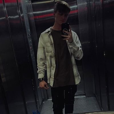 neopromax90's profile picture. 