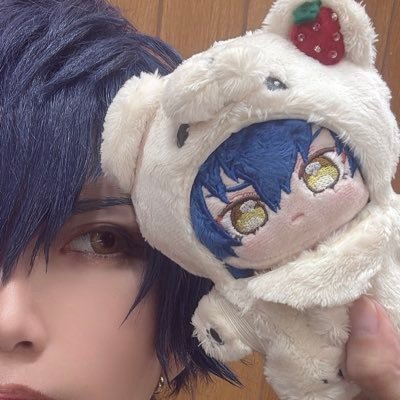 低浮上/コスプレと落書きと日常/30↑/164㌢/⚠️たまに踊る🕺/お別れはBで🙇♀️ ➡️原神垢@kinakina_game