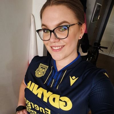 Julia_Ciolek's profile picture. Koszalinianka z żółto-niebieskim sercem ⚽️ Socios Arka Gdynia #286 💛💙