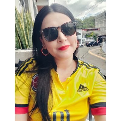 🔴⚪⚽
🐕🐾💛
🧠ψ
🎼🤘
🖤 XXXI~ XIII-VII-MCMXCIV
💫✨💫