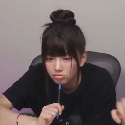 adhyochuchu33's profile picture. @imp0p__