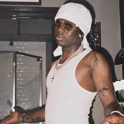 moxzieisbored's profile picture. ?