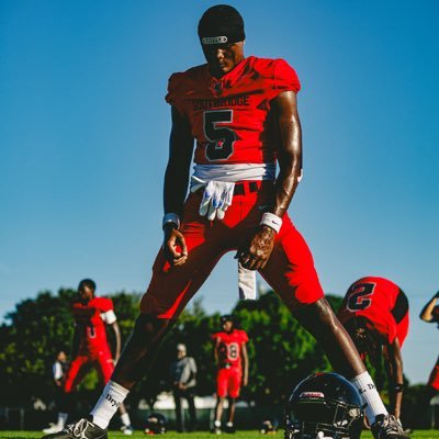 3 โญ๏ธ | 6โ5 220lbs Tightend | Miami Southridge Highschool | 3.9 GPA | Phillipians 4:13โ๏ธ | 5startank14@gmail.com | 954-512-0006