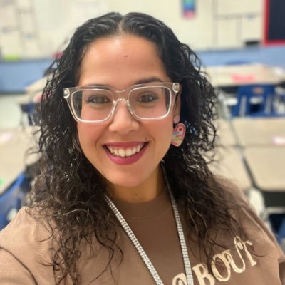 WIFE 💍 TEACHER 👩🏻🏫 ||| 5th grade ELA/SS 📚 teaching is my passion ❤️ UTRGV graduate 2017 👩🏻🎓 Deep South Texas(by the Mexico border) 🌮🇲🇽🫔