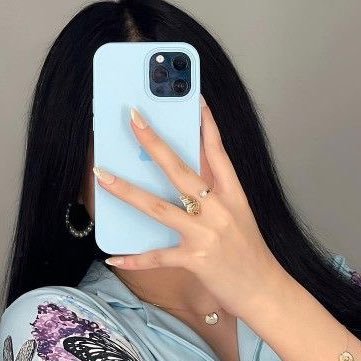 أؤمن بأن الأمل خيط رقيق جداً لكنه لا ينقطع 🌹🌹🌹 مادام الغيب بعلم الله فتوقعه جميلا ♥️♥️♥️♥️