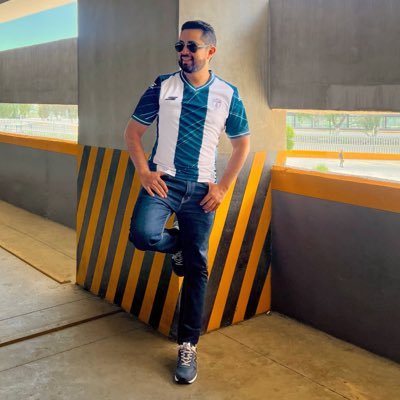 Tuzólogo especialista en #Momentuzos, #TuzoFansArt y #ExtuzosEverywhere | #ConLaPlayeraDePachucaSiempreBienPuesta | ¿Ya contestaste la #EncuestaCarlofsky?