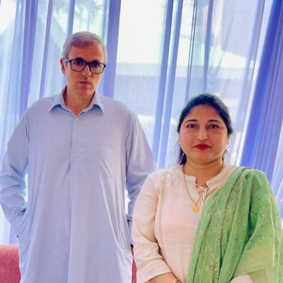 SOCIAL ACTIVIST || TRYING TO BRIDGE GAP BETWEEN TWO COMMUNITIES ||(KP’s & KM’s ) ||HUMAN RIGHTS ||DIE HARD FAN OF OMAR ABDULLAH & SRK ||