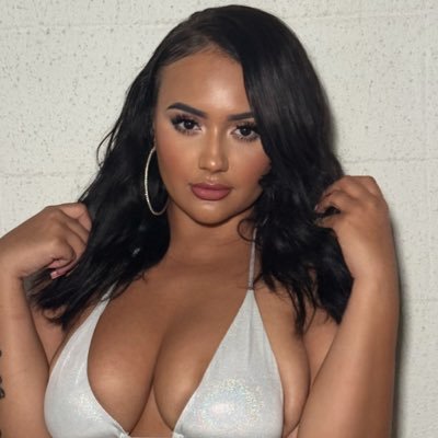 Babyface brunette | TOP 0.4% | 😜 Backup page : @cocoobunnyyy My IG is @cocobunnieeofficial🍑💦 Subscribe to my xxx site below to see all the hot stuff 🥵