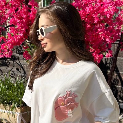 Strategic professional 🎓Just sharing my love for fruits | Real person| Healthy vibes only Fruits🍓Flowers🌻💐🚫Pornography