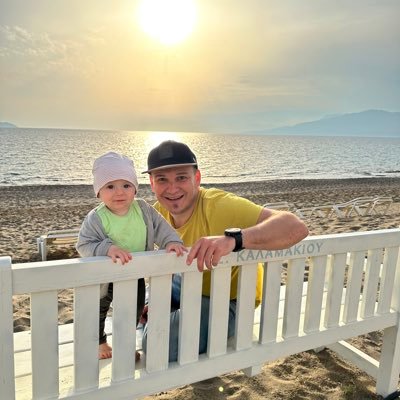 DanielZoller19's profile picture. Projektingenieur / begeisterter E-Auto 🚗Fahrer / Tesla Model 3 SR+ / ohne Wallbox zuhause / auf öffentliche Lademöglichkeiten angewiesen 🫶🏻 Tesla Fan Boy 🤭