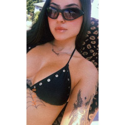 29 | MUA💄| 🇧🇷 from 🗽 | ☼ ♉︎ • ☽ ♎︎ • ⇡ ♊︎ | ☮︎ ♡ ࿊ ॐ