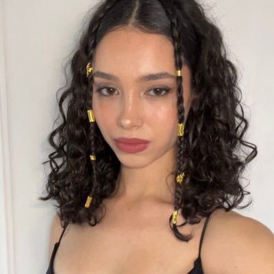 andjustlikethis's profile picture. 🌷🫧🧸🤍🎀