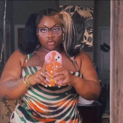 Fine ass Muva 💋 Phlebotomist💉& Chef loading…👩🏾🍳 ✨🧘🏾♀️🌻🦋Sun ♌️ Moon♉️ Rising♌️✨