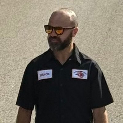 Husband and Dad, Coach for the Libertyville Wildcats 🏈OC/QB Coach 🏈 🏸HC Girls Badminton🏸 🏋️♂️S&C Coordinator🏋️♀️ 🏝️Always on the Beach🏝️