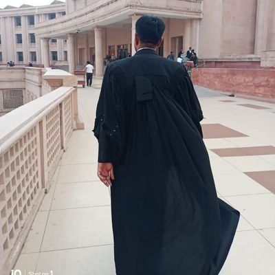 पूर्व विधि छात्र (Lucknow university) ,
service matters, criminology ,social and RTI activists.