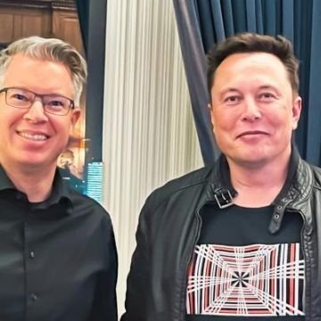 Elon Musk's right hand. Innovator, strategist, and problem-solver. Passionate about tech, space, and sustainability.