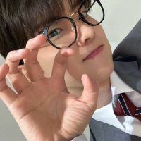 alex 🌻 (@nyukyupills) 's Twitter Profile