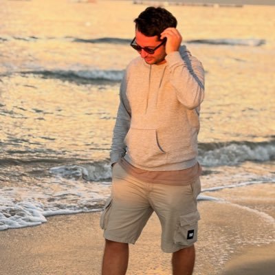 NicholasPelle's profile picture. Orgogliosamente Patriota e Fieramente di Destra 🇮🇹 Qui esprimo pensieri sulla politica e il calcio, le mie due più grandi passioni.