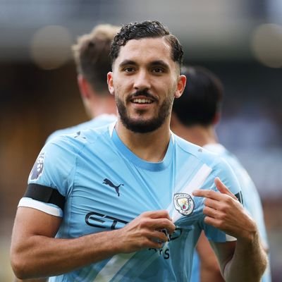 Sunnn88b's profile picture. Manchester city fan | Manchester is blue | rayan cherki enjoyer| 🇫🇷🇩🇿