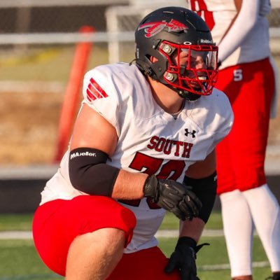Ryan Hescher/ 2026/ Terre Haute South High school/ 6’2/ 285 / OG/DT/LS /bench 350 squat 500 power clean 275/ 3.4Gpa / #70 /Ryanhescher@gmail.com