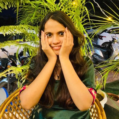 komalsharma16d's profile picture. 