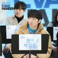 에반 라라라 (@yusia1999) 's Twitter Profile