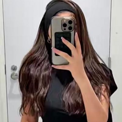 أنثى تؤمن أن النعومة قوة، والصمت لغة، والذوق أسلوب حياة 💖