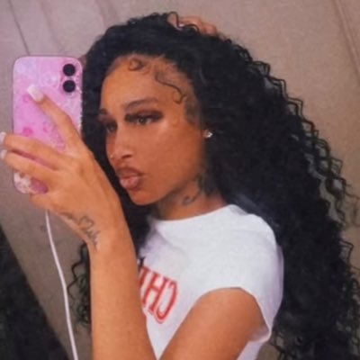 ig: kiaranire 🫶🏼 don't chase, get chosen ! #newtwitter🥴