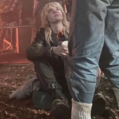 grossinterlude's profile picture. i love ethel cain, cigarettes, and yuri