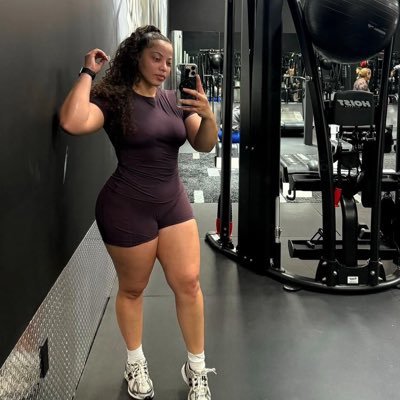 I'm caring and honest lady I'm a billionaire I came from a wealthy family I came here to help the poor in any situation I'm not here for relationships