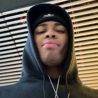 FalselyFirmino's profile picture. Liverpool will be the death of me @MercedesAMGF1