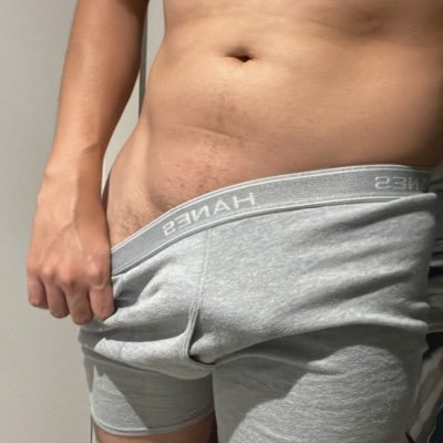 everything i need is between those thighs | im 25, minors dni